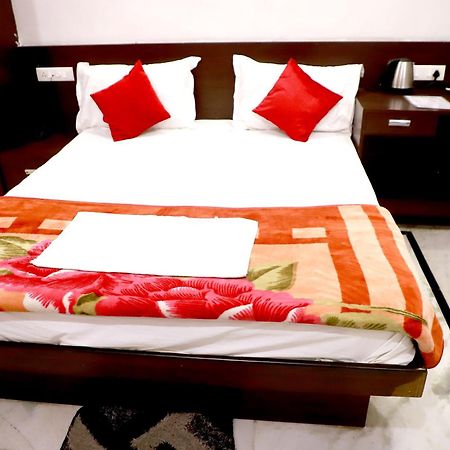 Hotel River View Khagaria ภายนอก รูปภาพ