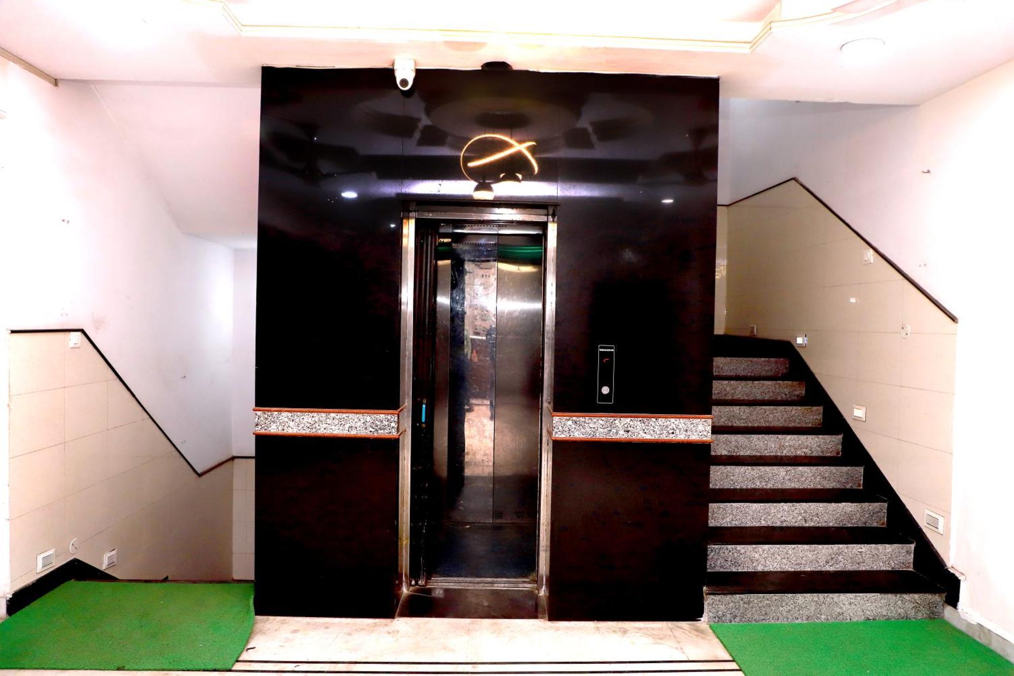 Hotel River View Khagaria ภายนอก รูปภาพ