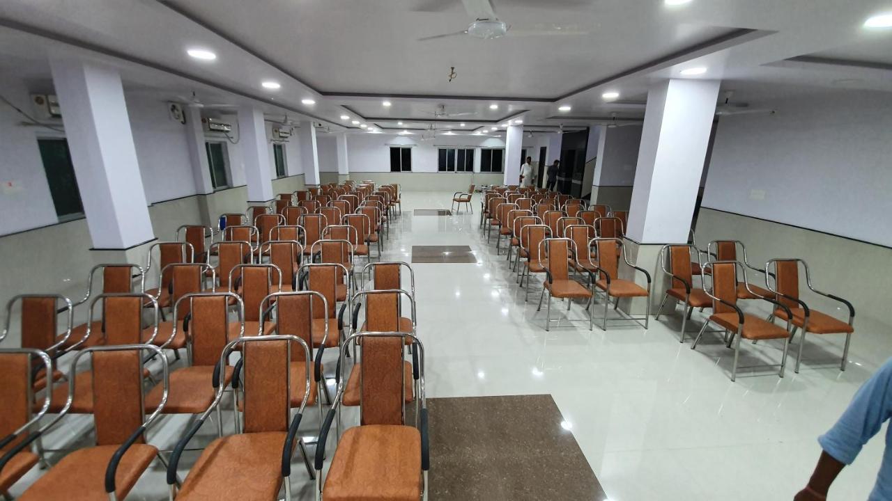 Hotel River View Khagaria ภายนอก รูปภาพ
